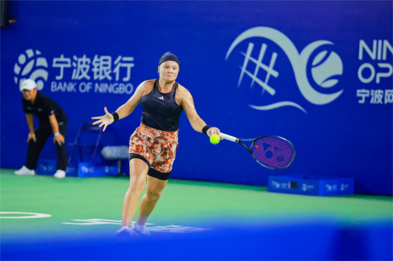从而在激烈